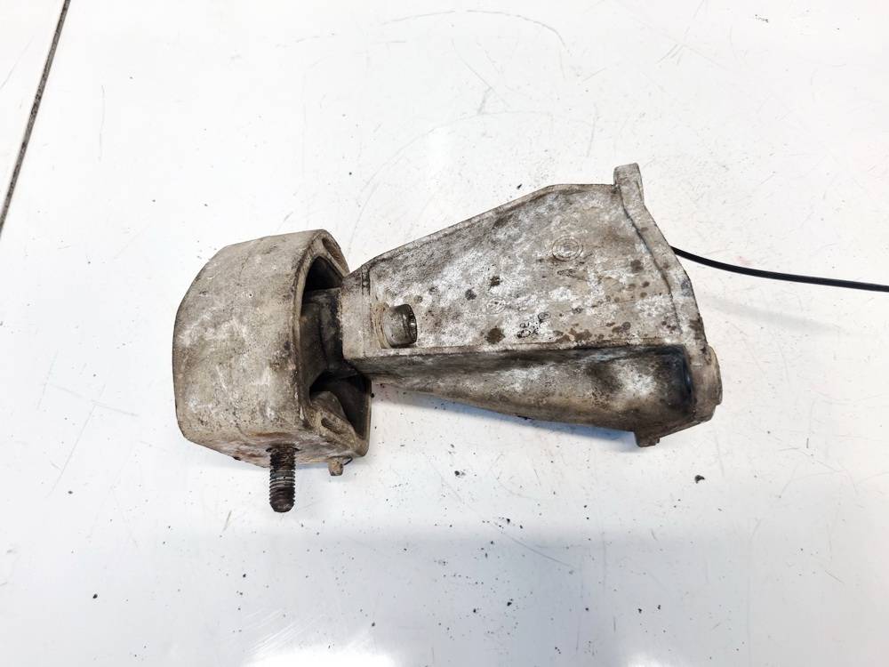 8D0399113AB Volkswagen Passat 2005 Engine Mounting and Transmission Mount (Engine support)
