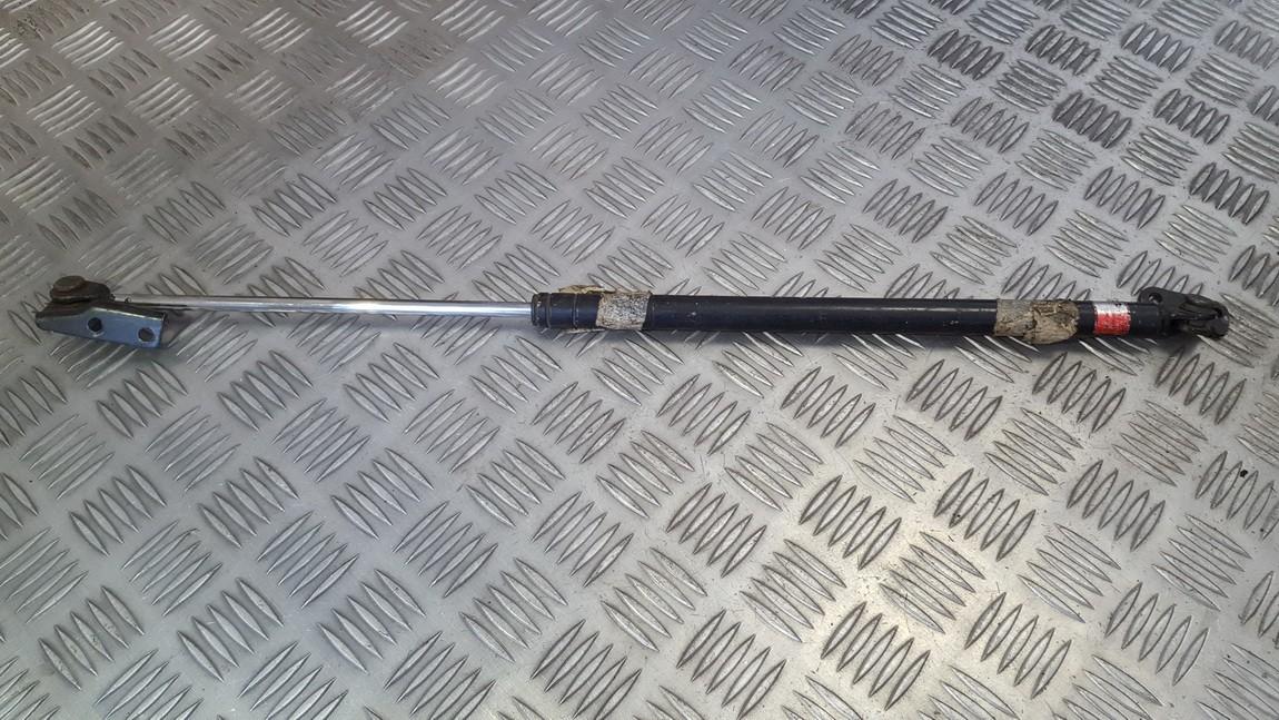 Mitsubishi Colt 1990 Takaluukun iskunvaimennin - TAKANA