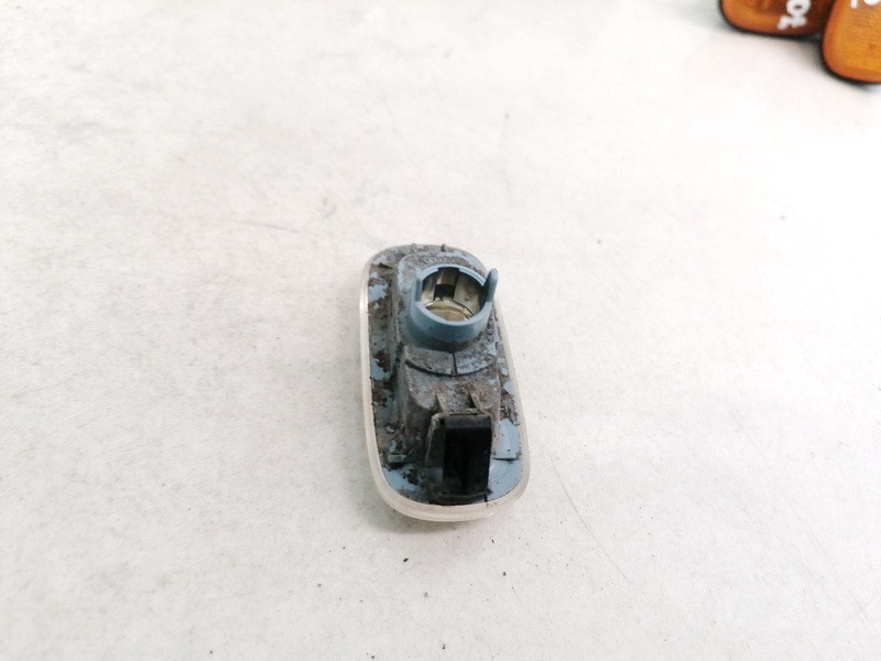 8E0949127 Audi A6 2001 Suuntavalo lokasuojassa - EDESSÄ VASEMMALLA - Thumbnail 3