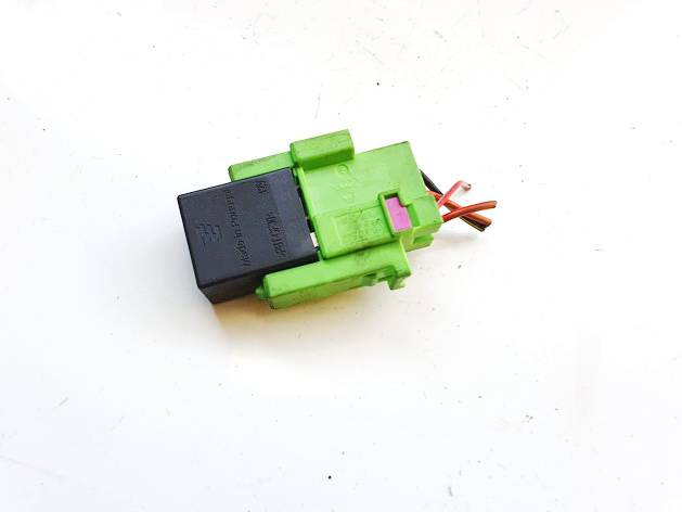 4H0951253C Skoda Superb 2012 Relay module - Thumbnail 2