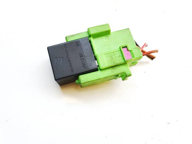4H0951253C Skoda Superb 2012 Relay module