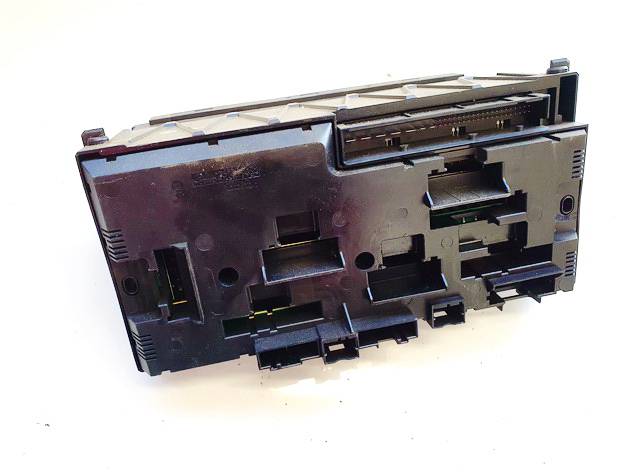 923442101 BMW 5-Series 2010 Fuse box - Thumbnail 3