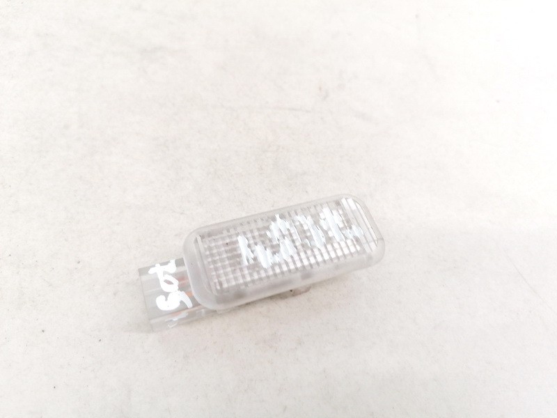 4B0947415 Audi A6 2001 Sisätilan lamppu