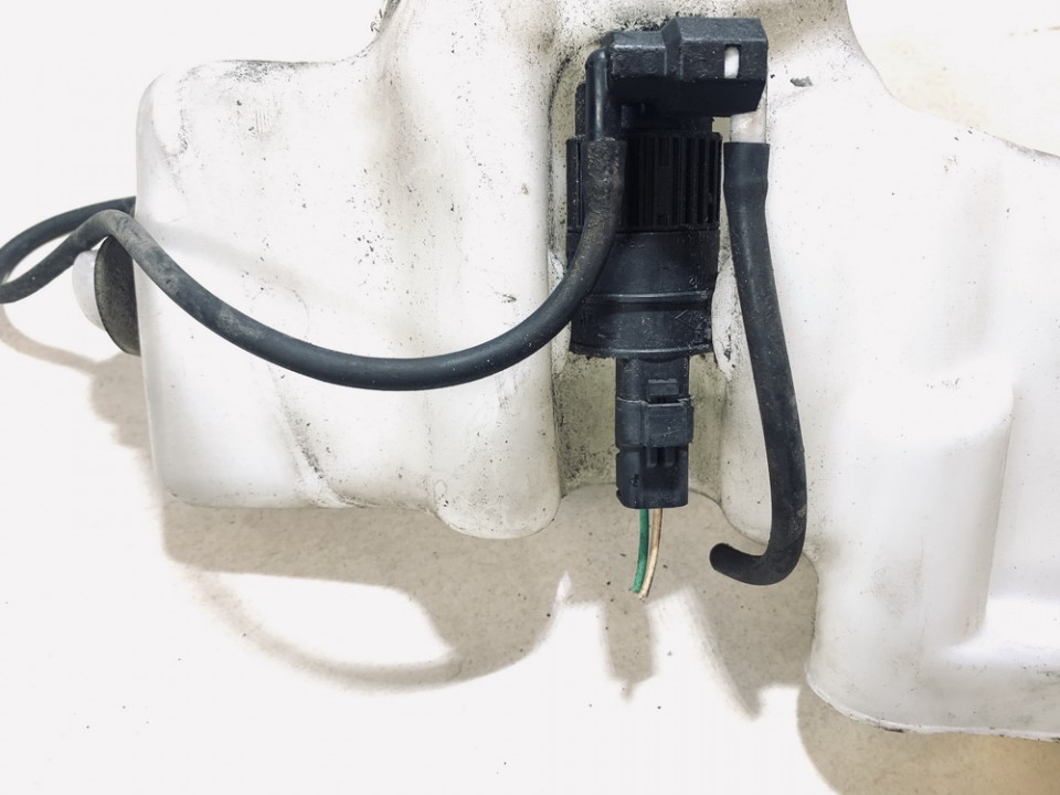 Renault Clio 2002 Windshield Windscreen Washer Pump