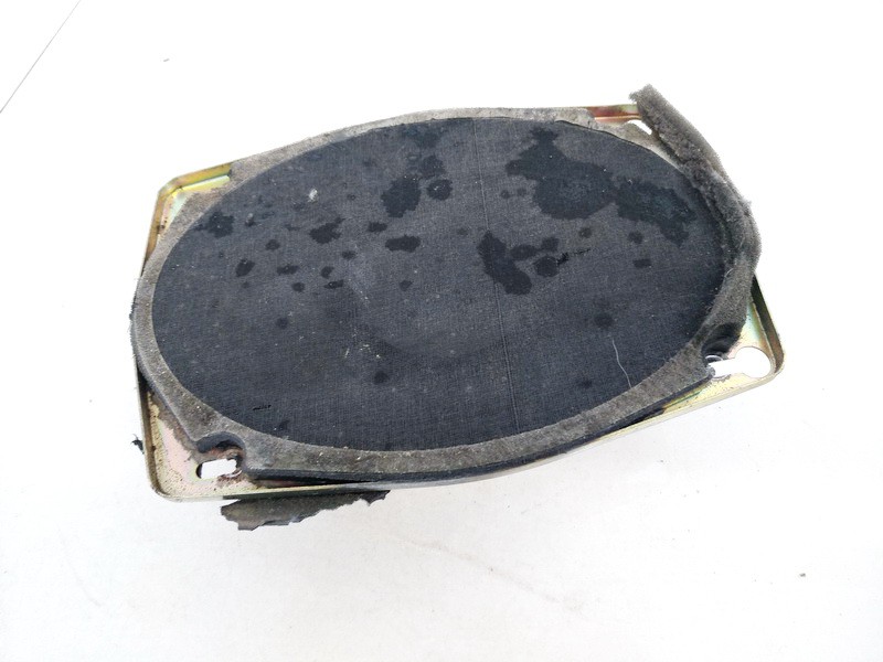 04685945AD Chrysler Voyager 2001 Speaker (audio)