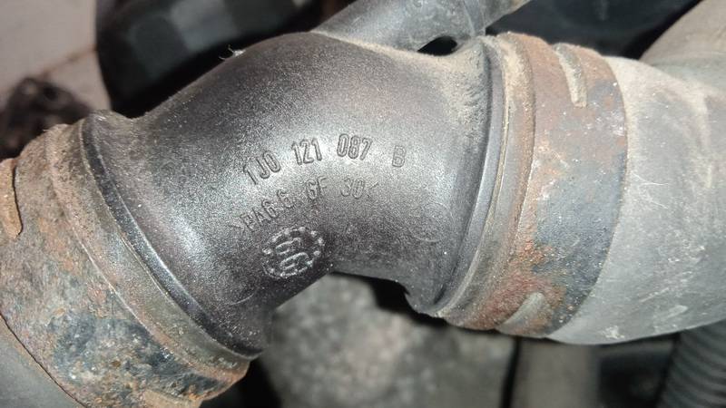 1J0121087B Volkswagen Golf 2000 Dzesēšanas šķidruma atloks - Thumbnail 2