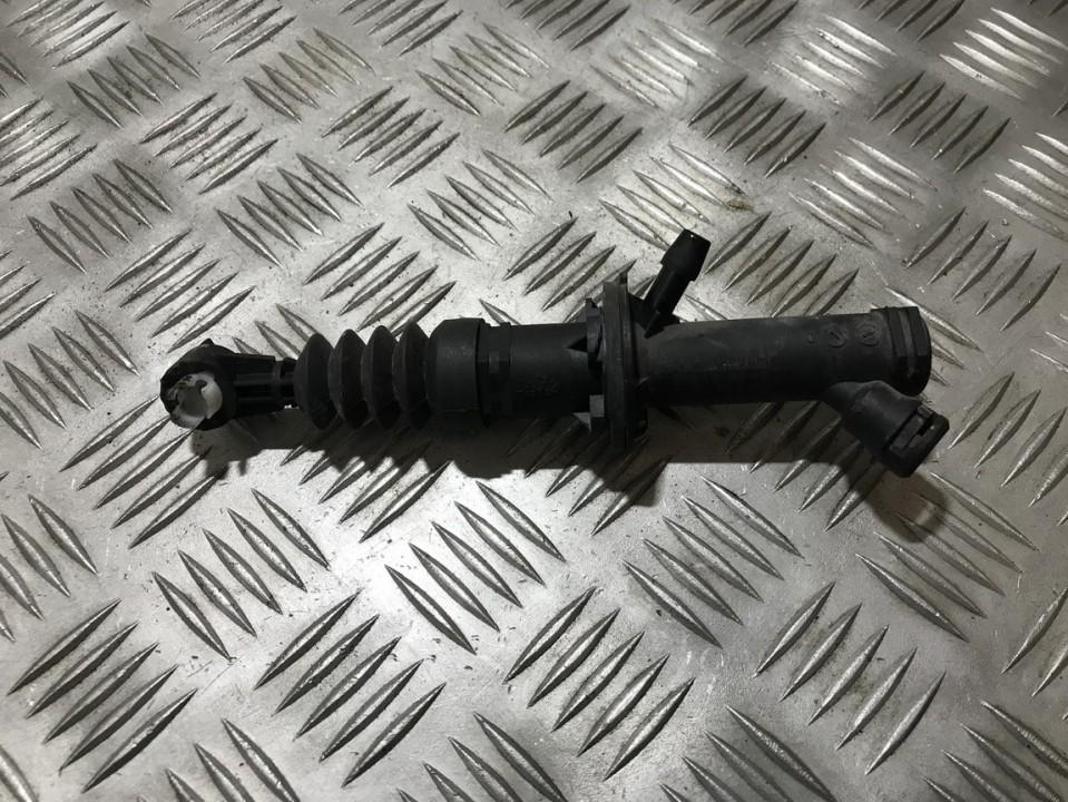 8200436140D Renault Clio 2006 Główny cylinder sprzęgła