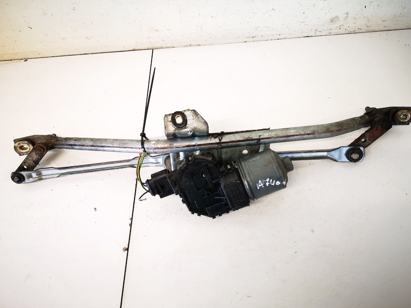 8D1955605B Volkswagen Passat 2001 Windshield Wiper Linkage - FRONT