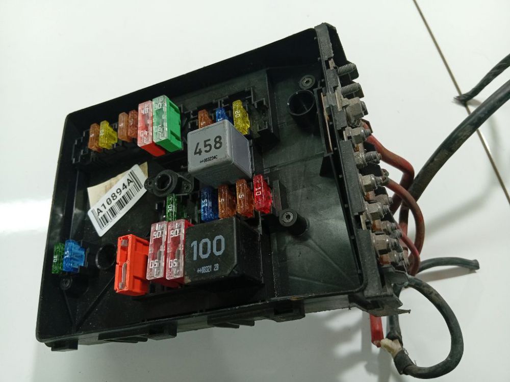 1K0937125A Volkswagen Golf 2008 Fuse box