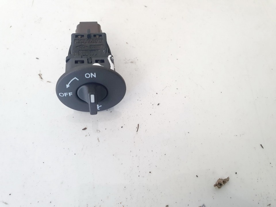 8200169589B Renault Vel Satis 2003 AIRBAG on off Switch (SAFETY ON-OFF SWITCH)