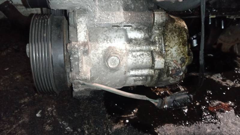 1J0820803F Volkswagen Golf 2000 Pompa klimatyzacji