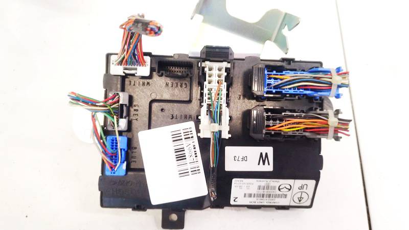 D65267560E Mazda 2 2008 CAJA RELES - FUSIBLES