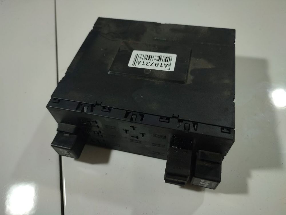 3C0937049 Volkswagen Golf 2006 Komforta bloks