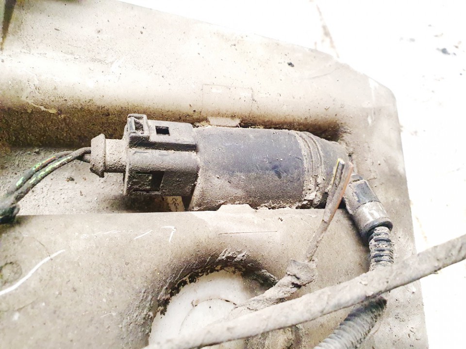 used used Windshield Windscreen Washer Pump Skoda Octavia 2007 1.9L