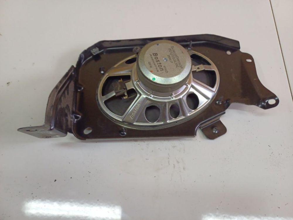 P05059063AC Chrysler 300C 2005 Speaker (audio) - Thumbnail 2