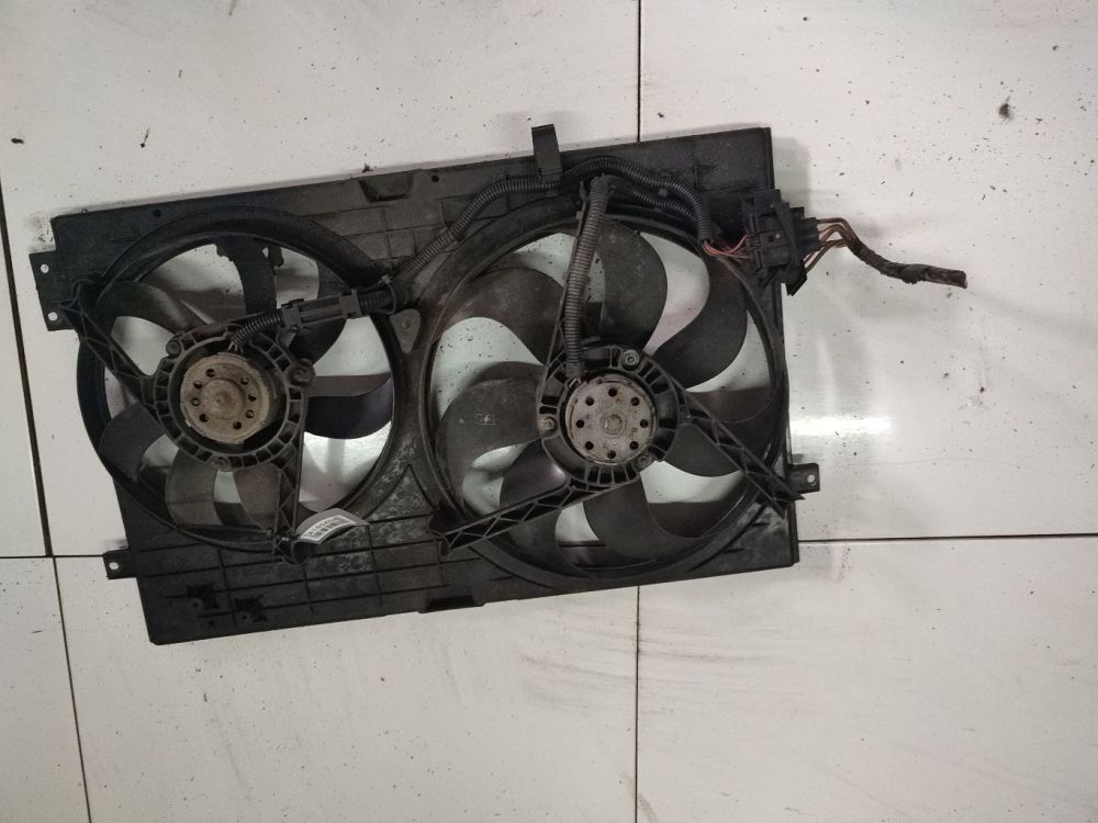 1J0121205B Volkswagen Bora 2003 Diffuser, Radiator Fan