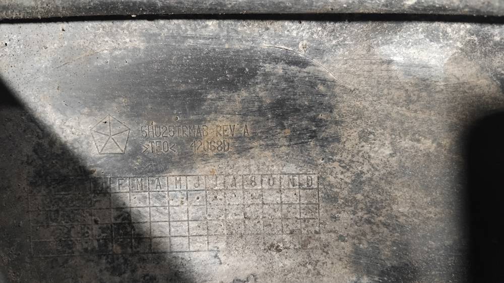 5HU25TRMAB Jeep Grand Cherokee 2005 Left Sill Moulding - Thumbnail 3