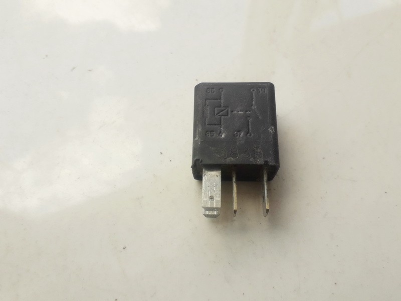 11130787E 1/1130/87E, 702.30, D272 Relay module Fiat 500 2013 1.2L 4EUR EIS00822442 Used Auto