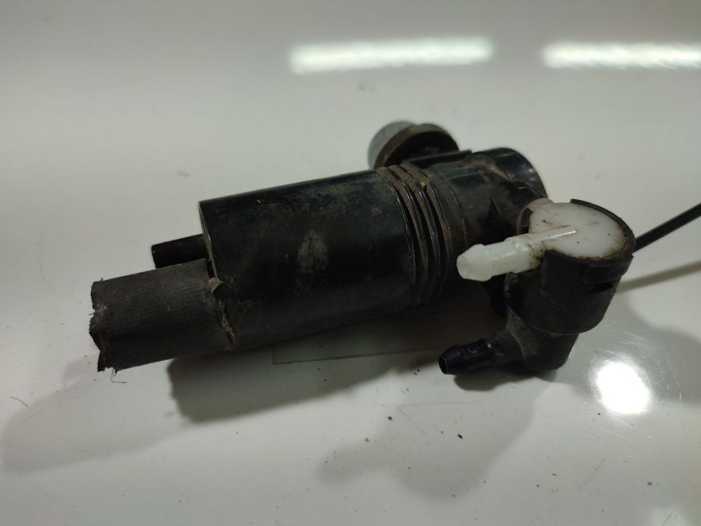 Ford Fiesta 2009 Windshield Windscreen Washer Pump - Thumbnail 2