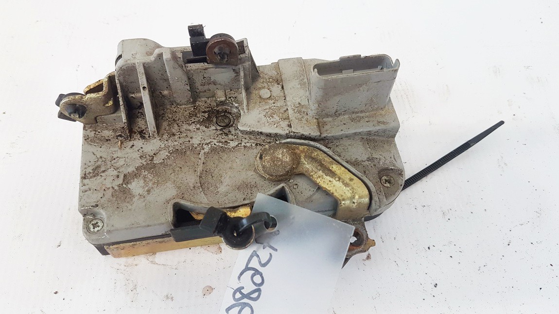 Peugeot 406 2000 Door Lock Mechanism - FRONT LEFT