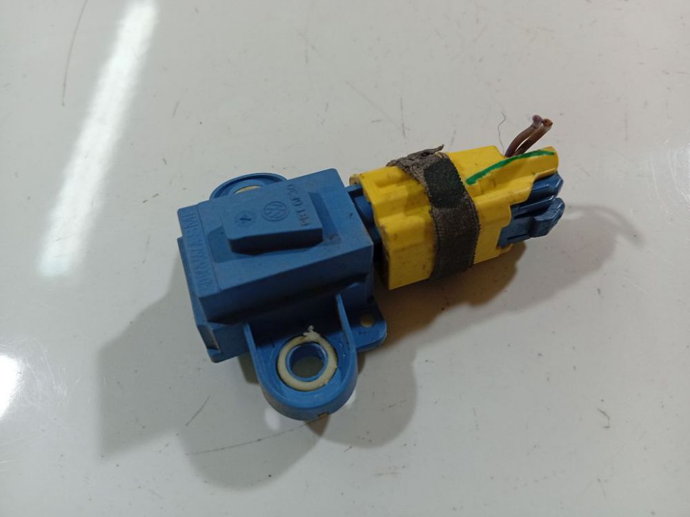 1K0955557A Volkswagen Golf 2006 Srs Airbag crash sensor - Thumbnail 2