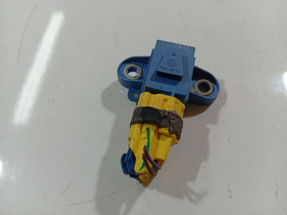1K0955557A Volkswagen Golf 2006 Srs Airbag crash sensor - Thumbnail 3