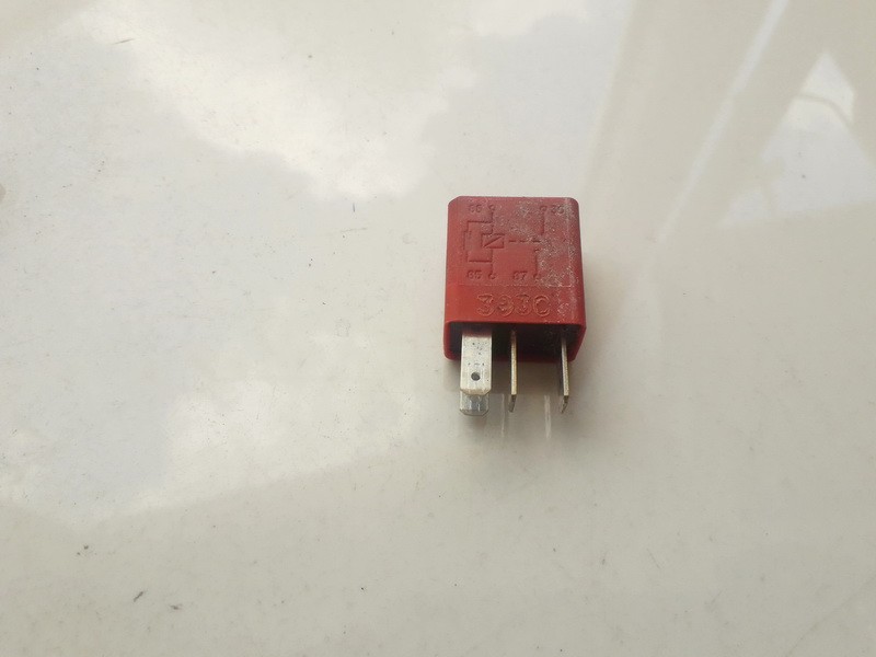 11130885E 1/11308/85E, 702.50, D272 Relay module Fiat 500 2013 1.2L EIS00822458 Used Auto