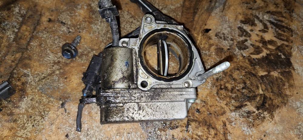 03G128063C Volkswagen Golf 2006 Droseles vārsts