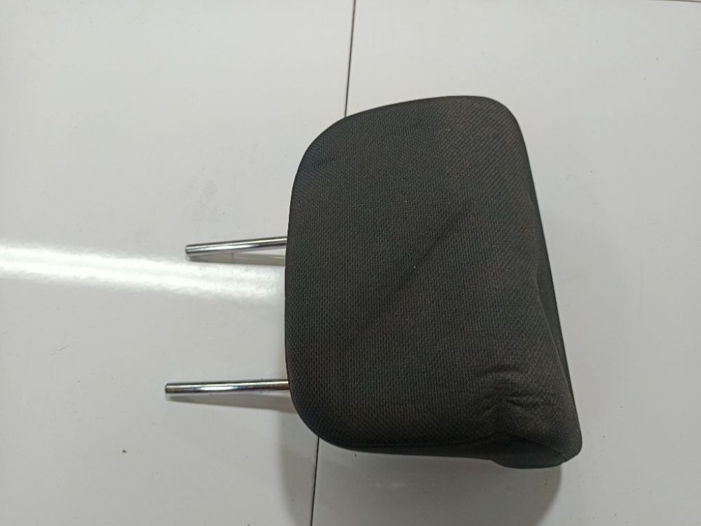 Toyota Corolla Verso 2007 Sedynes galvos atlosas (galvos atrama)