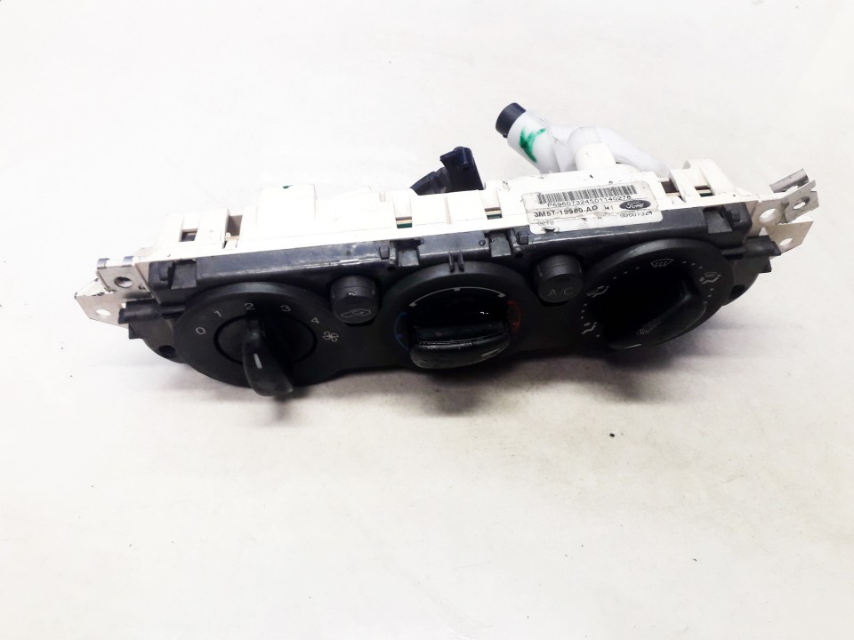 3M5T19980AD Ford Focus 2005 Climate Control Panel (heater control switches)
