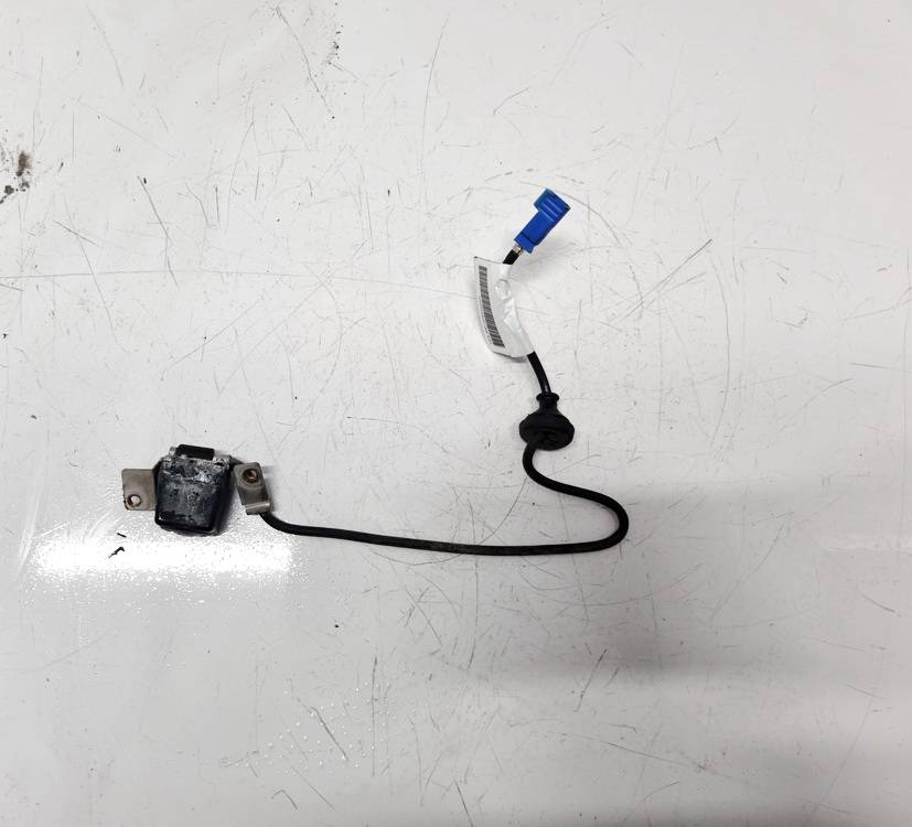 100677300E Tesla Model S 2014 Camera - REAR