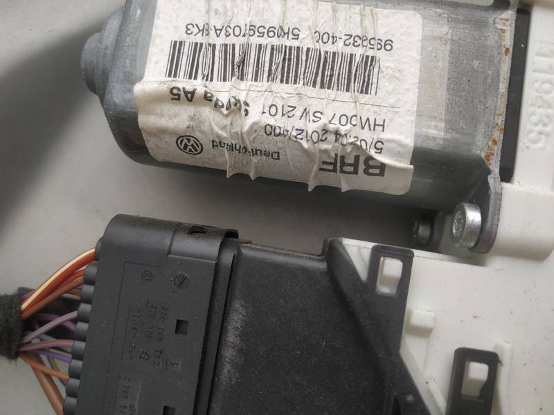 Skoda Octavia 2012 Window Motor - REAR LEFT - Thumbnail 2