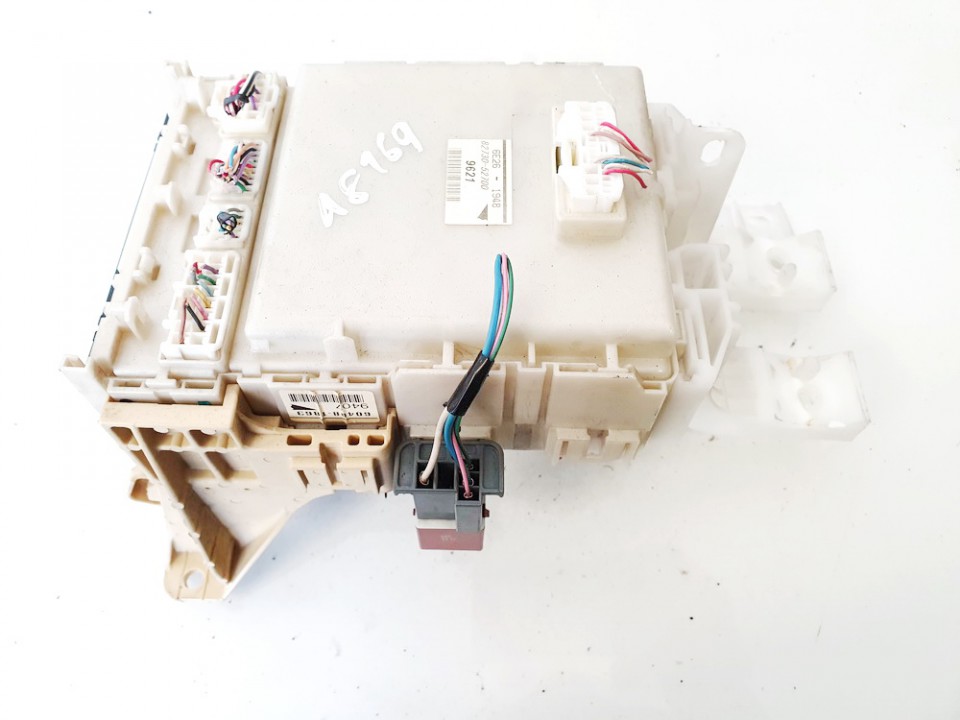 8273052700 Toyota Yaris 2006 Fuse box - Thumbnail 3