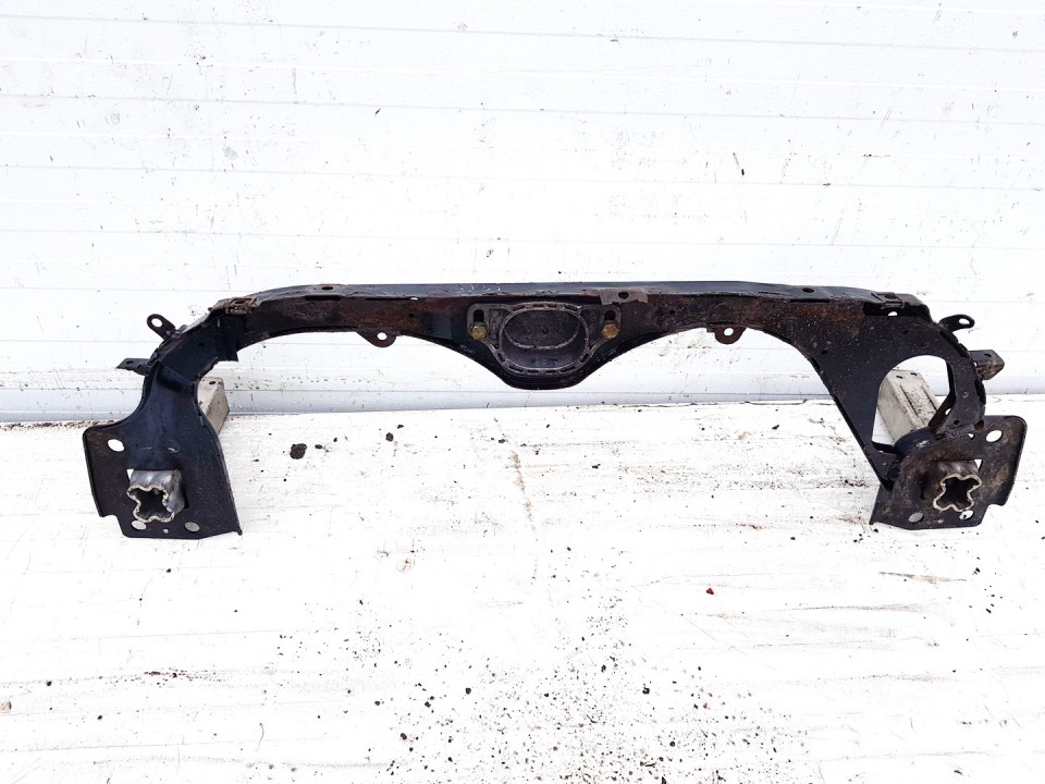 Audi A6 2006 šķērsnis - PRIEKŠ