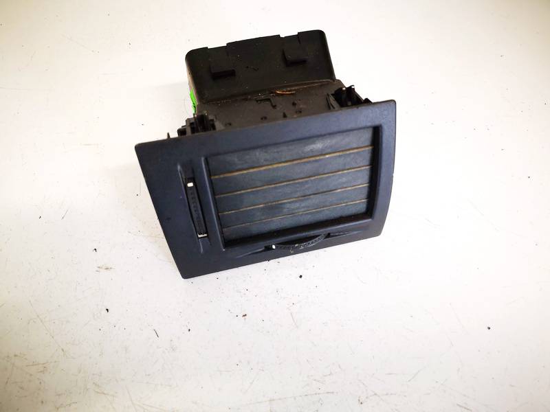 464652911 Opel Meriva 2003 Wloty powietrza do kabiny