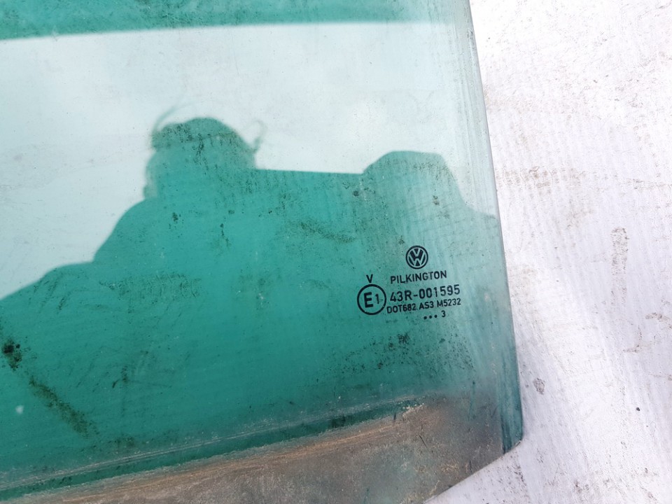 Volkswagen Touran 2003 Durvju stikls - AIZMUGURE PA KREISI - Thumbnail 2