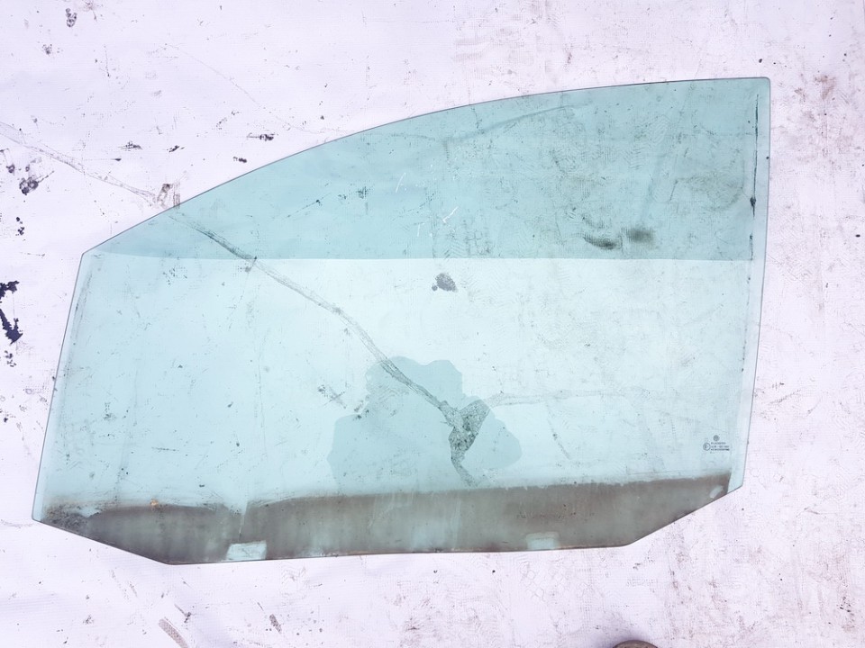 Volkswagen Touran 2003 Durvju stikls - PRIEKŠA PA KREISI