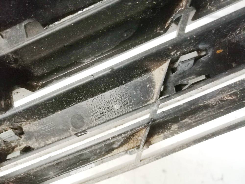 62320AU300 Nissan Primera 2003 Hood grille - FRONT - Thumbnail 3
