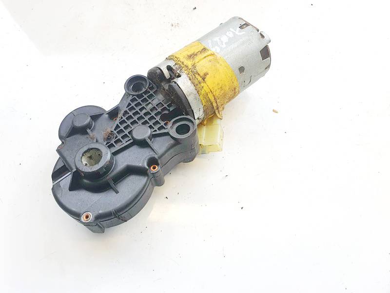 050215A Audi A4 2002 Siège Moteur avant gauche - Thumbnail 3