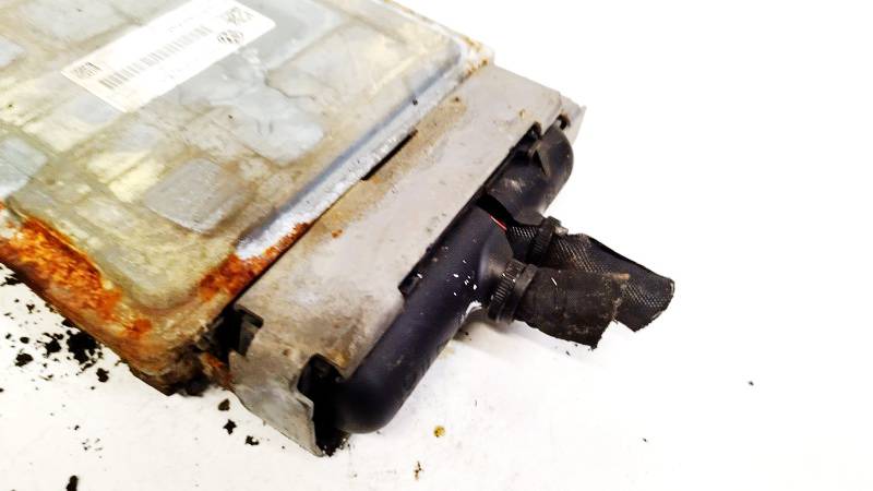 03L907425C Volkswagen Passat 2013 ECU Engine Computer (Engine Control Unit) - Thumbnail 2