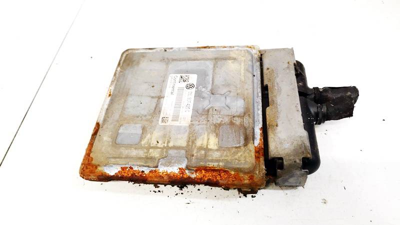 03L907425C Volkswagen Passat 2013 ECU Engine Computer (Engine Control Unit)