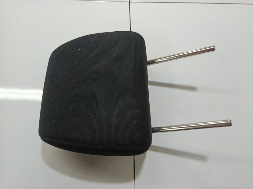 Mazda 3 2008 Sedynes galvos atlosas (galvos atrama)