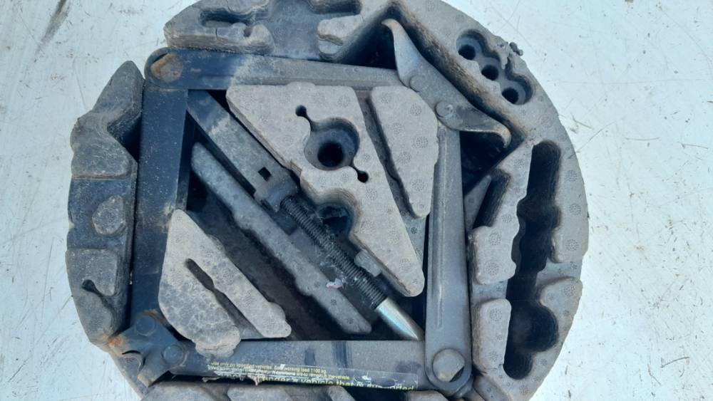 13162851 Opel Vectra 2003 Tool kit