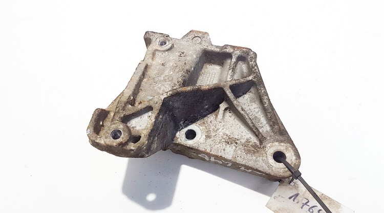 1J0199117P Audi A3 1999 Engine Mount Bracket and Gearbox Mount Bracket