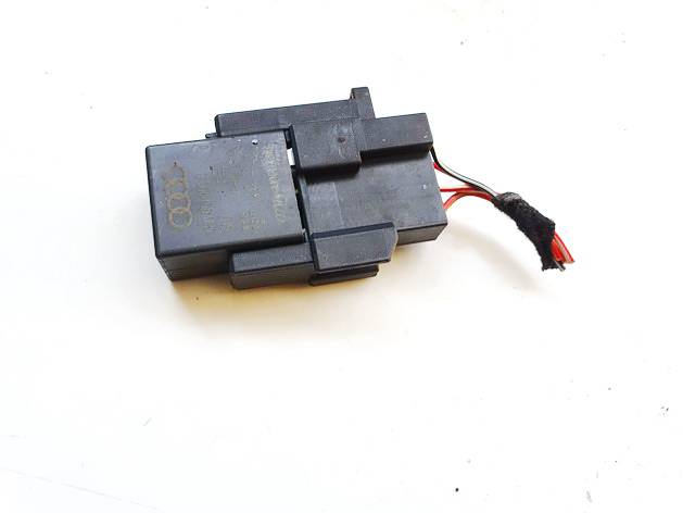 4H0951253C Skoda Superb 2012 Relay module