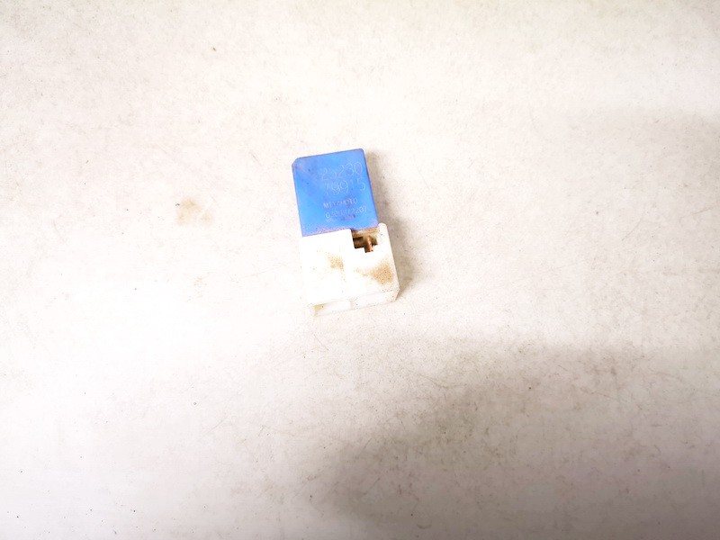 2523079915 Nissan X-Trail 2003 Relay module