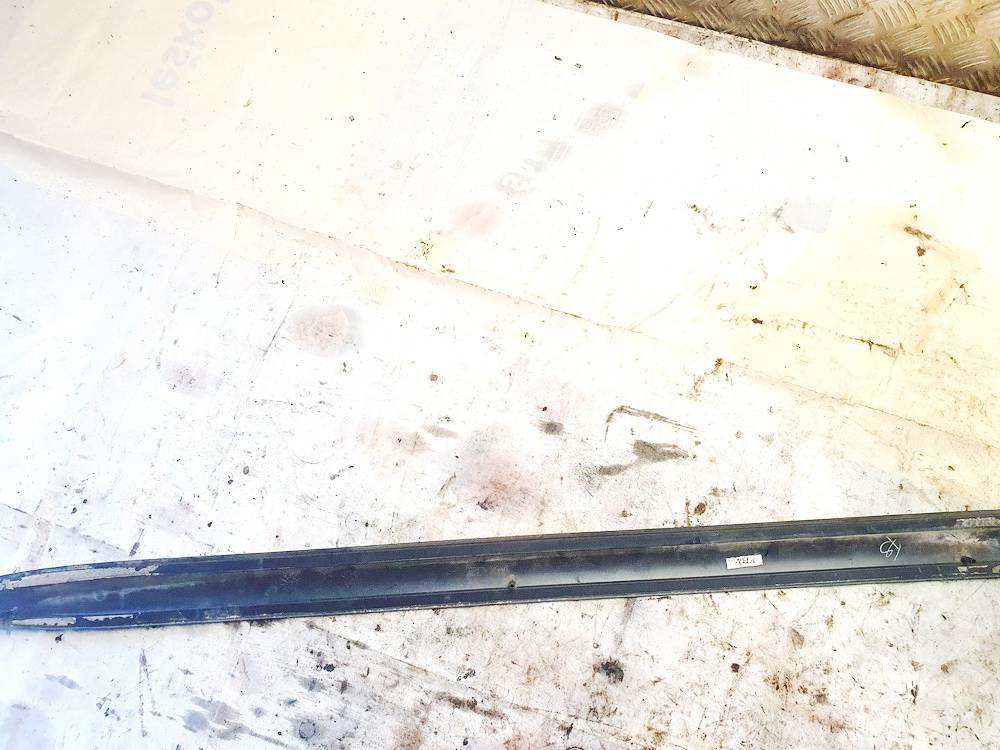 Chrysler Voyager 2001 Durvju ārējais molding - PRIEKŠA PA KREISI - Thumbnail 3