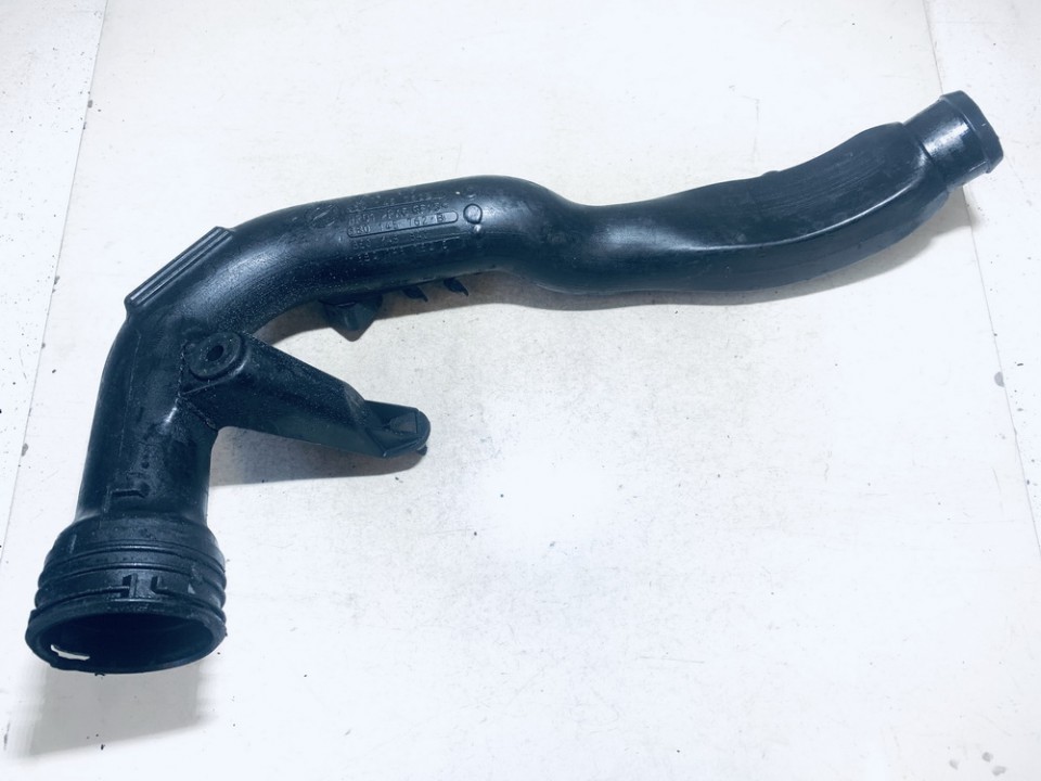 8E0145762B Volkswagen Passat 2000 TURBO INTERCOOLER PIPE HOSE