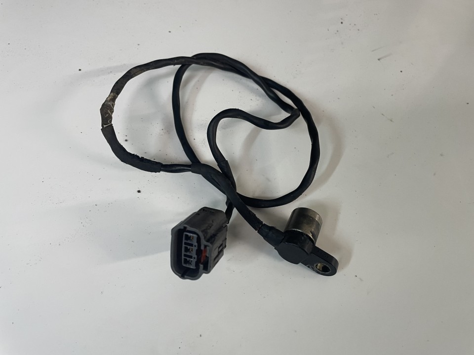 used used Crankshaft Position Sensor Mazda 6 2003 2.0L 18EUR