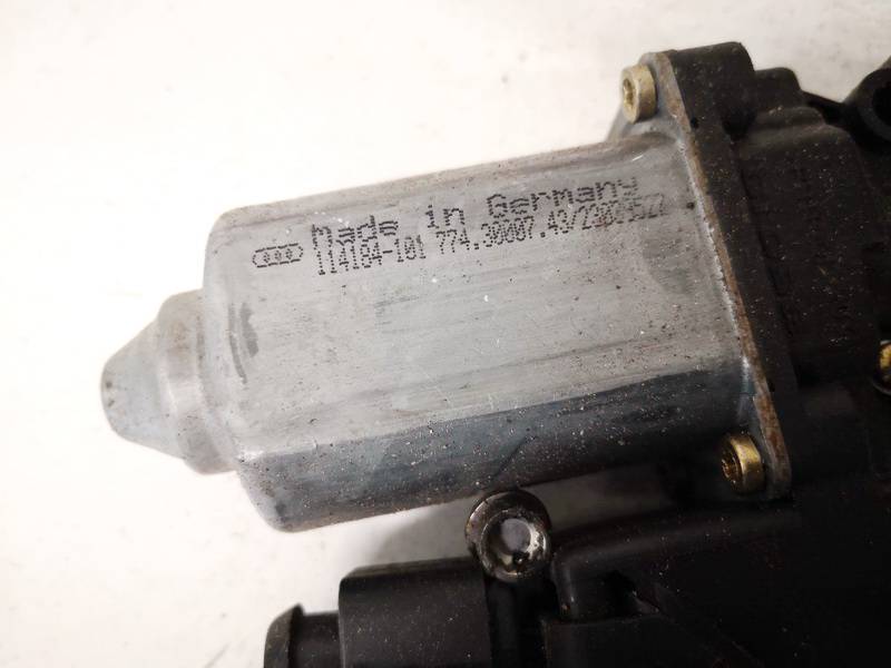 114184101 Audi A4 1998 Моторчик стеклоподъемника - передний правый - Thumbnail 3